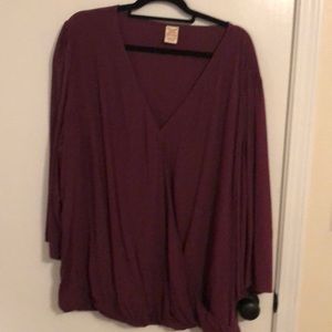 🎗NWOT Pretty faux wrap top